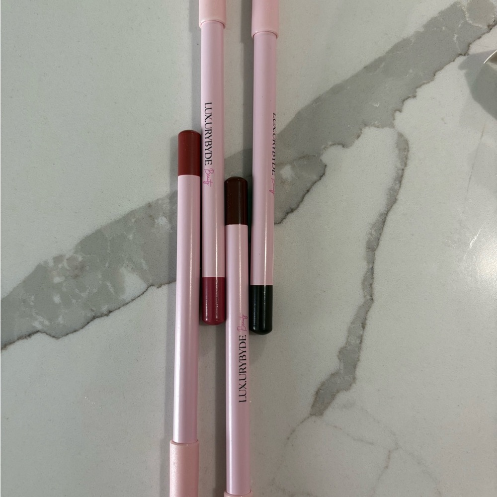 Hermosa , brown sugar, cover girl , and mocha lip liner